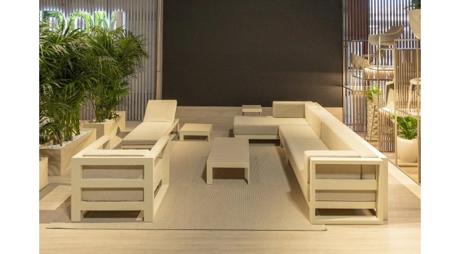 Vondom на выставке Salone del Mobile.Milano 2023